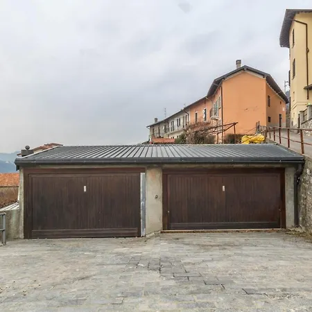 Joivy Exclusive In Close To Cernobbio