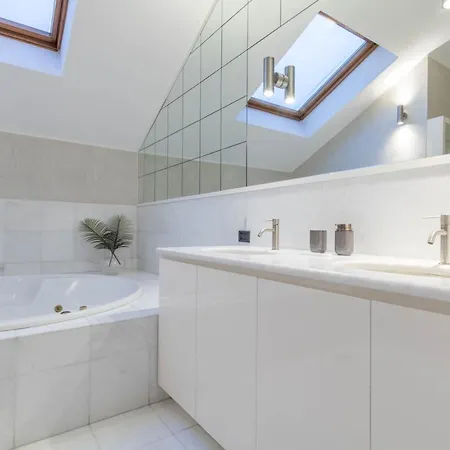 Joivy Exclusive In Close To * Cernobbio