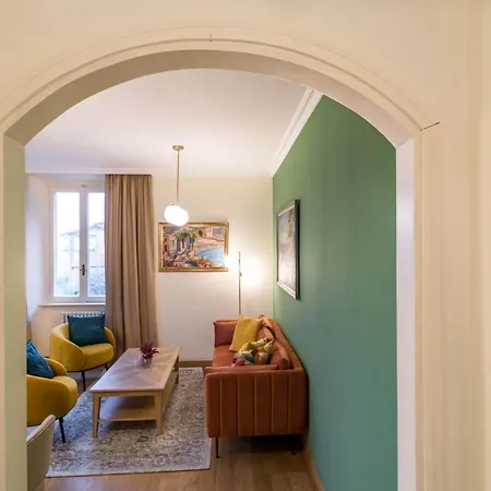 Joivy Exclusive In Close To Cernobbio