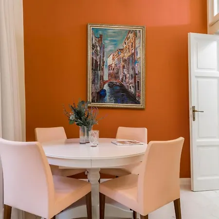 Joivy Exclusive In Close To *