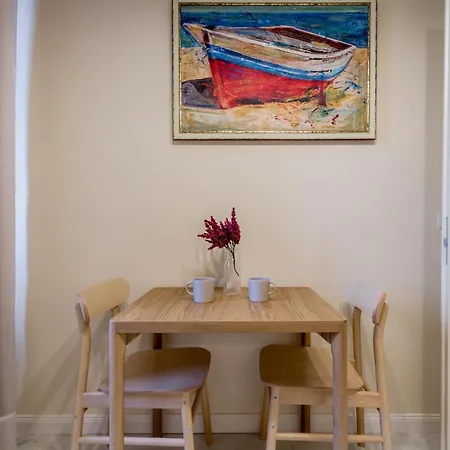 Joivy Exclusive In Close To