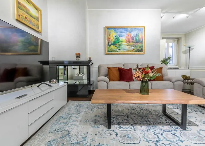 Daire Joivy Exclusive In Close To Cernobbio