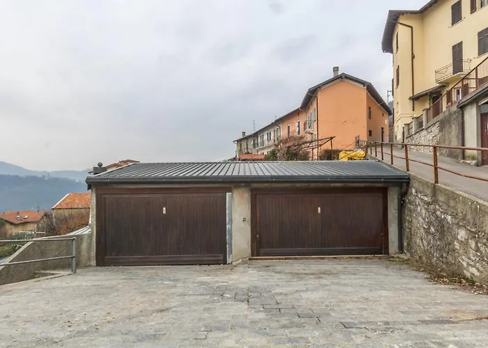 Joivy Exclusive In Close To Cernobbio