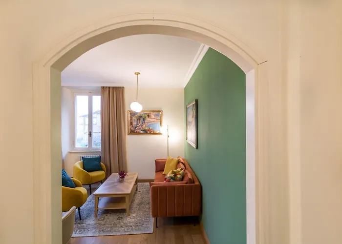 Joivy Exclusive In Close To Cernobbio