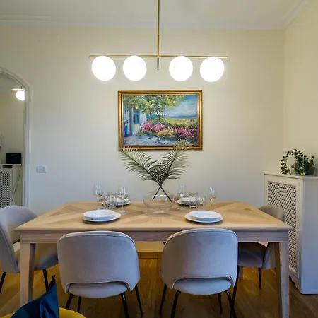 Joivy Exclusive In Close To