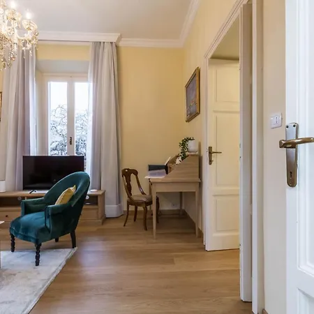 Joivy Exclusive In Close To Cernobbio